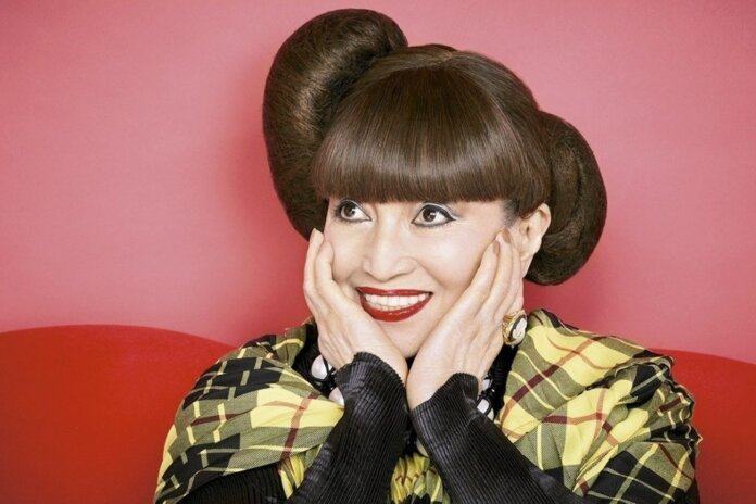 黒柳徹子の年収は？現在の収入源や資産についても徹底調査！